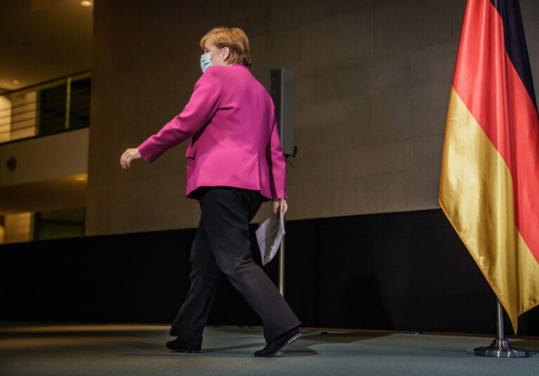Bundeskanzlerin Angela Merkel (CDU): Was bleibt ist Chaos