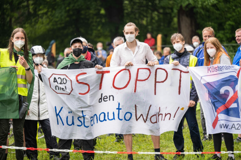 Protest gegen Ausbau der A20