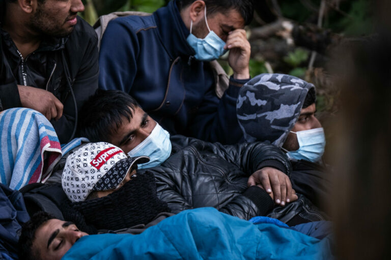 Asylbewerber aus Afghanistan an der EU-Ostgrenze: Die Zahlen steigen Foto: picture alliance / NurPhoto | Maciej Moskwa