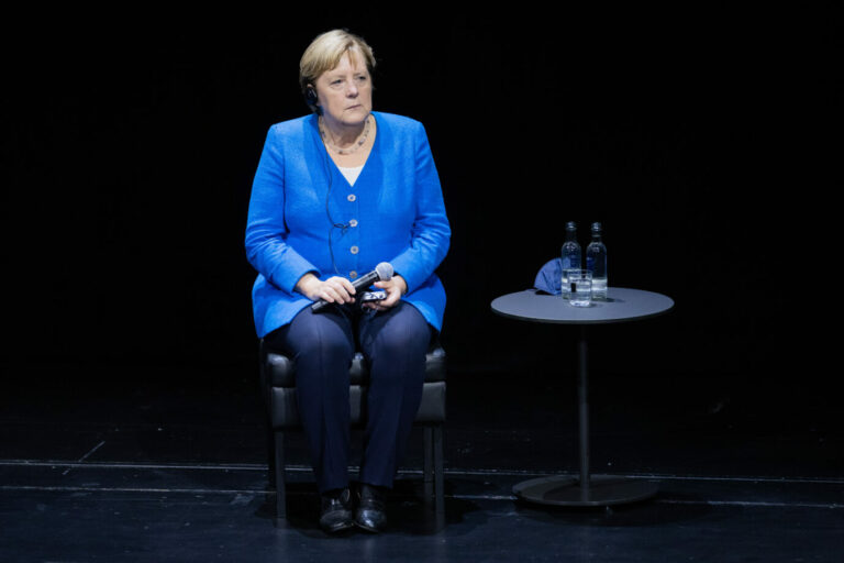Bundeskanzlerin Angela Merkel (CDU) während der Diskussionsrunde Foto: picture alliance/dpa/dpa-Pool | Rolf Vennenbernd