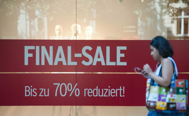 Wenn aus dem "Verkauf" der "Sale" wird: Dem Ausverkauf der deutschen Sprache Widerstand leisten (Symbolbild) Foto: picture alliance / dpa | Maurizio Gambarini