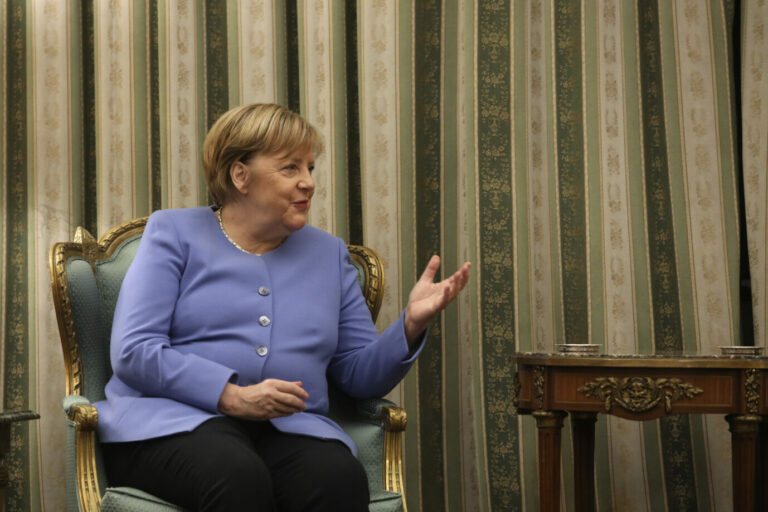 Die scheidende Bundeskanzlerin Angela Merkel (CDU): Die richtige Weg sei es, Menschen nicht aufgrund ihrer Herkunft über einen Kamm zu scheren