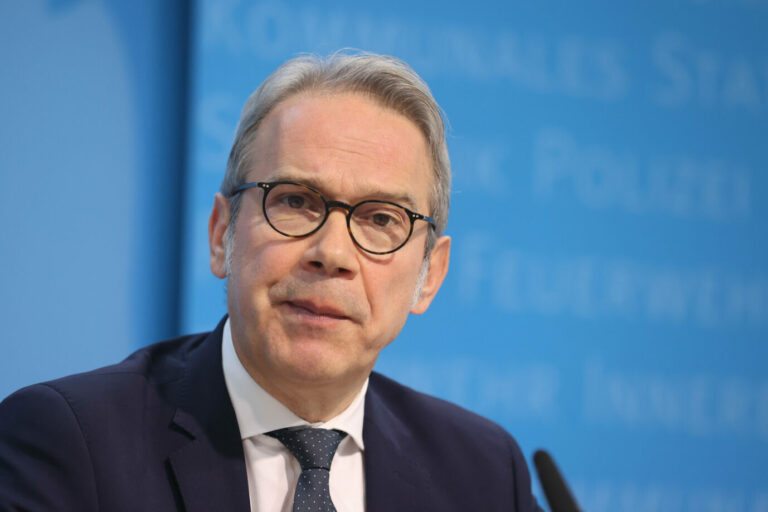 Thüringens Innenminister Georg Maier (SPD): Rechtsextremisten verfügten über diverse Einnahmequellen, von denen viele nicht strafrechtlich relevant seien