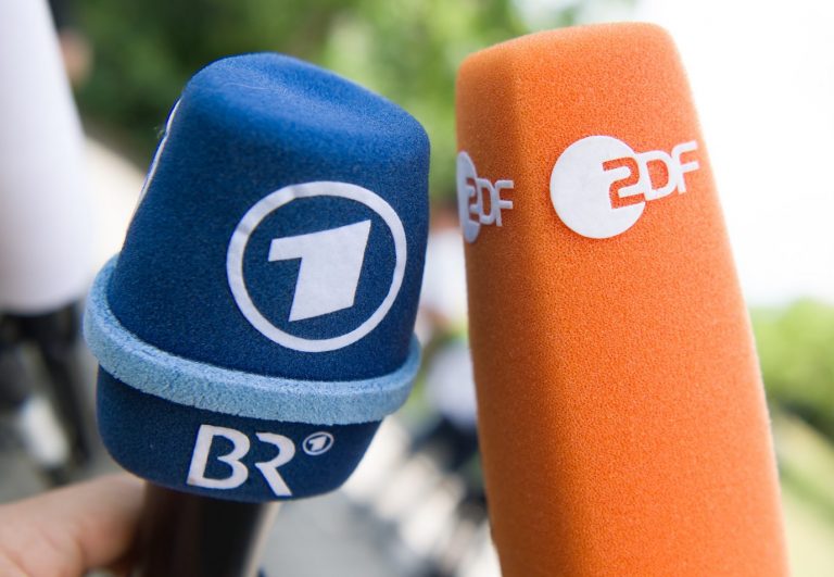 ARD und ZDF sollen sich im Internet noch breiter aufstellen Foto: picture alliance / Peter Kneffel/dpa | Peter Kneffel