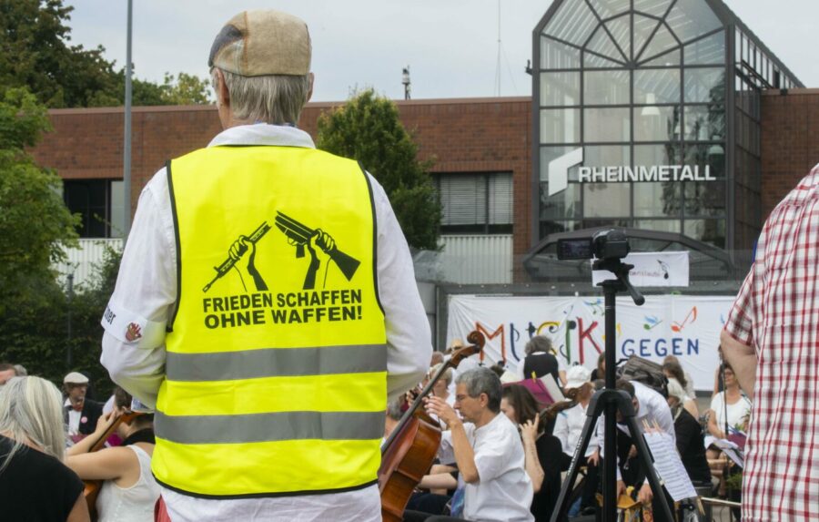 Protest-Konzert bei Waffenhersteller Rheinmetall