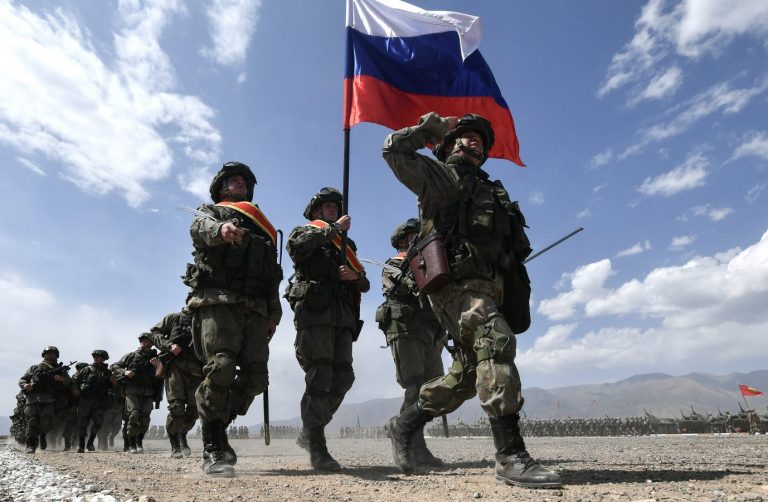 Russische Soldaten in Kirgistan: Immer noch die zweitstärkste Militärmacht der Welt