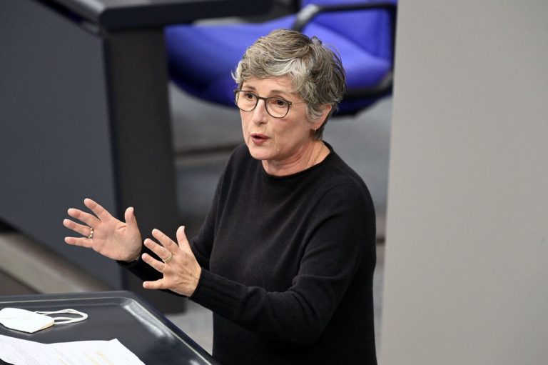 Grünen-Fraktionschefin Britta Haßelmann: Die große Zahl an Bundestagsabgeordneten erschwere die parlamentarische Arbeit