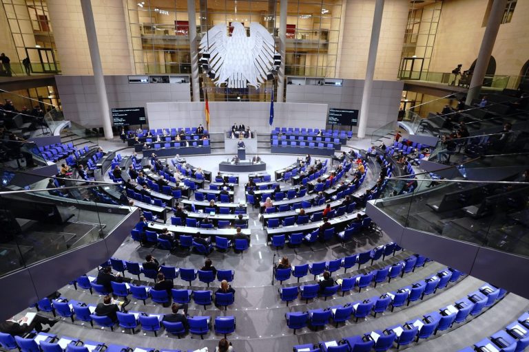 Bundestag soll im März über allgemeine Impfpflicht abstimmen