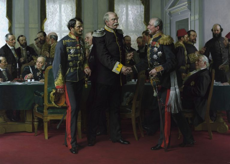 Otto von Bismarck (m.) reicht dem russischen Bevollmächtigten Graf Peter A. Schuwalow beim Berliner Kongreß 1878 die Hand Foto: picture-alliance / akg-images | akg-images