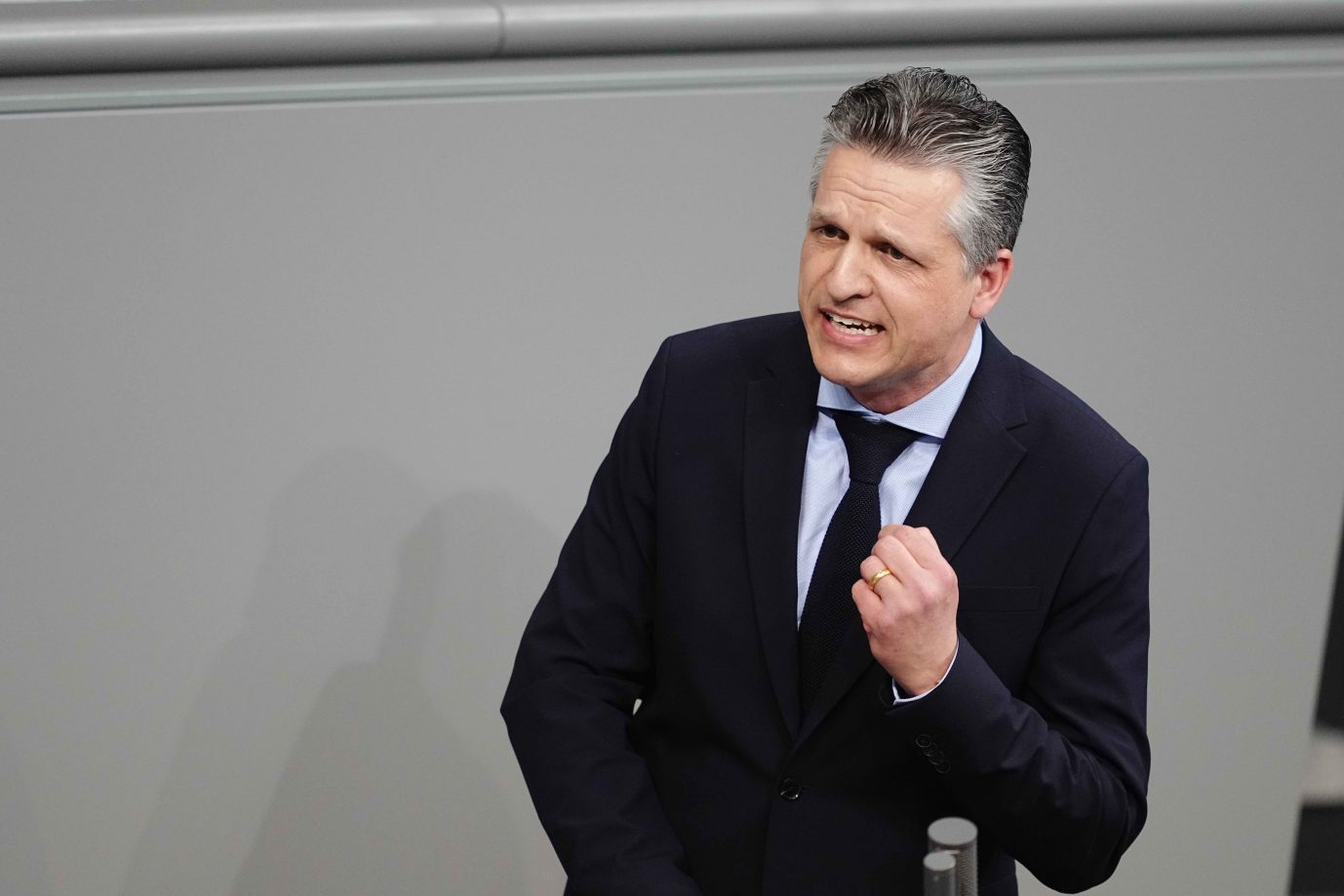 Unionsfraktionschef Thorsten Frei (CDU): Der von Christian Lindner (FDP) geplante Tankzuschuß sei ein Vorschlag, den man kaum von einem liberalen Finanzminister erwarten würde