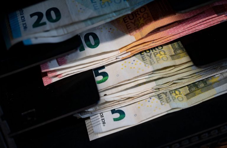 Geldscheine: Deutschland als Vorbild für Frankreich? Foto: picture alliance/dpa | Marijan Murat