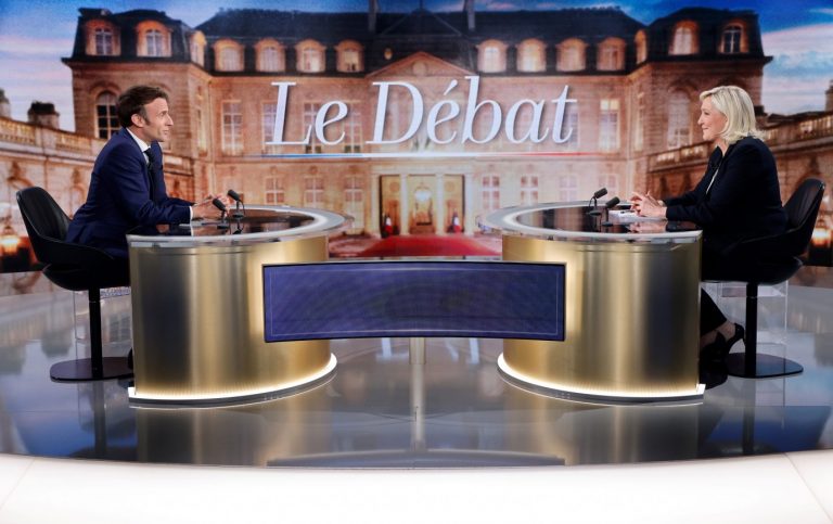 Marion und Le Pen: Umfragen sehen dem Amtsinhaber vorn Foto: picture alliance / ASSOCIATED PRESS | Ludovic Marin