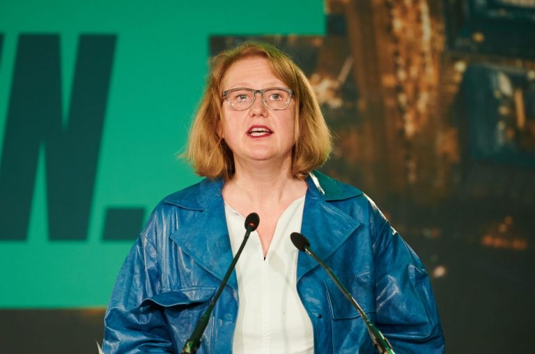 Die stellvertretende Grünen-Fraktionsvorsitzende im Bundestag, Lisa Paus, wird neue Bundesfamilienministerin Foto: picture alliance/dpa | Annette Riedl