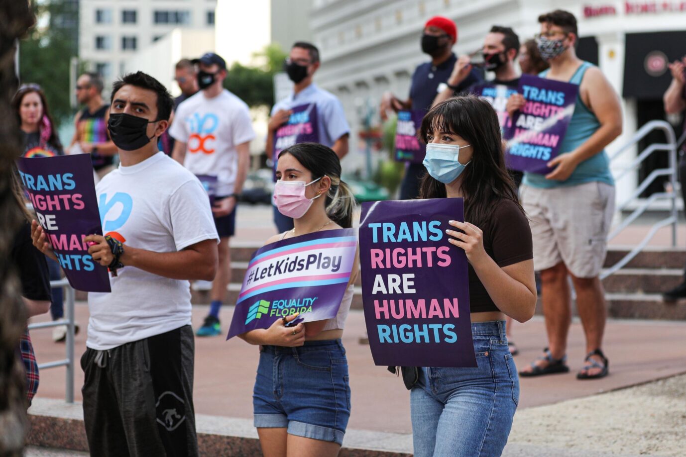 Teilnehmer einer Pro-Trans-Demo in den USA: Die Lobby hat die Gesellschaft infilriert (Archivbild) Foto: picture alliance / ZUMAPRESS.com | Lizzie Heintz