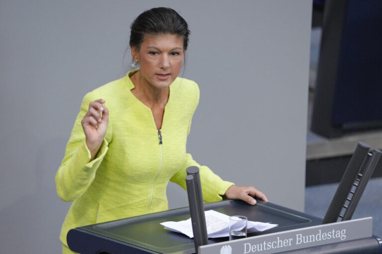 Die Linken-Bundestagsabgeordnete Sahra Wagenknecht: Wenn es so weitergehe wie bisher, verschwinde ihre Partei in der Bedeutungslosigkeit