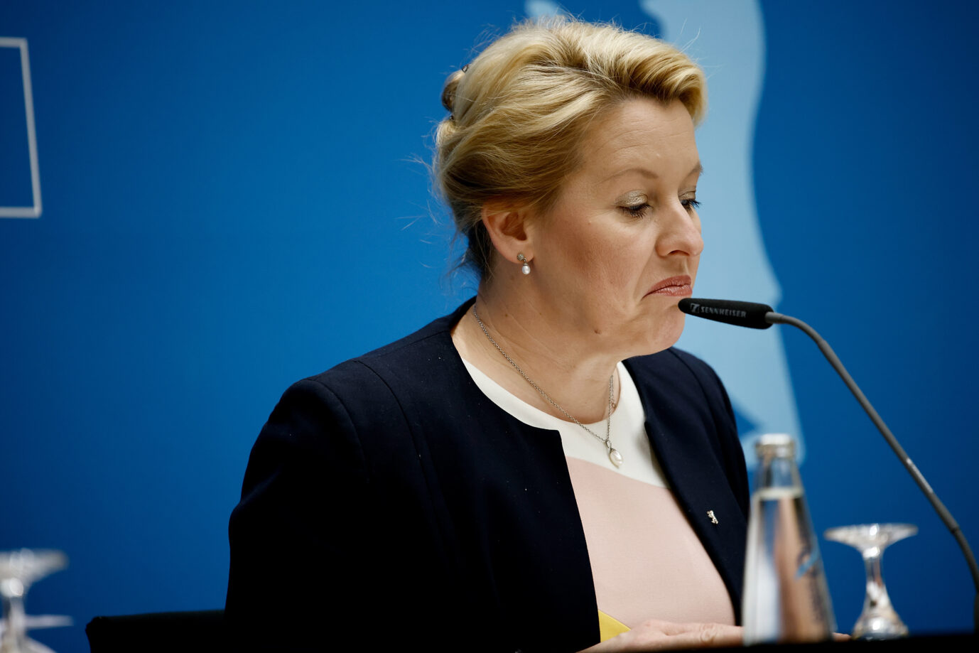 Franziska Giffey (SPD), Regierende Bürgermeisterin von Berlin muß sich mit den Pannen bei der vergangenen Wahl auseinandersetzen Foto: picture alliance/dpa | Carsten Koall