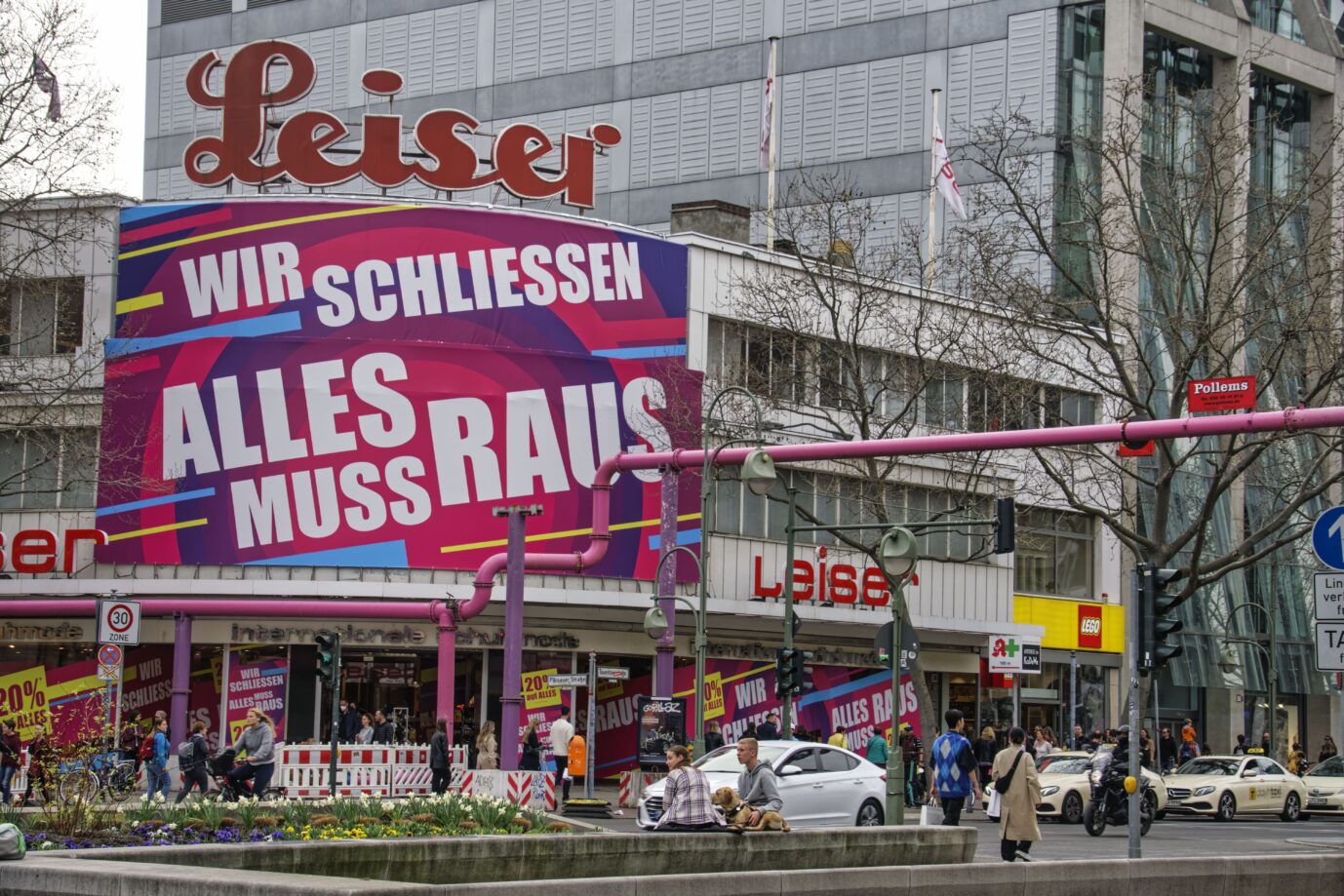 Opfer der Krise: Das tradtionsreiche Schuhhaus Leiser schließt am Berliner Tauentzien. Alle Branchen sehen pessimistisch in die Zukunft.