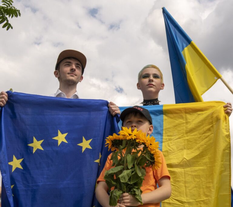 Ukrainische Flüchtlinge in Berlin: Jugendliche in Europa bedingt Aufnahmebereit Foto: picture alliance / ZUMAPRESS.com | Dominic Gwinn