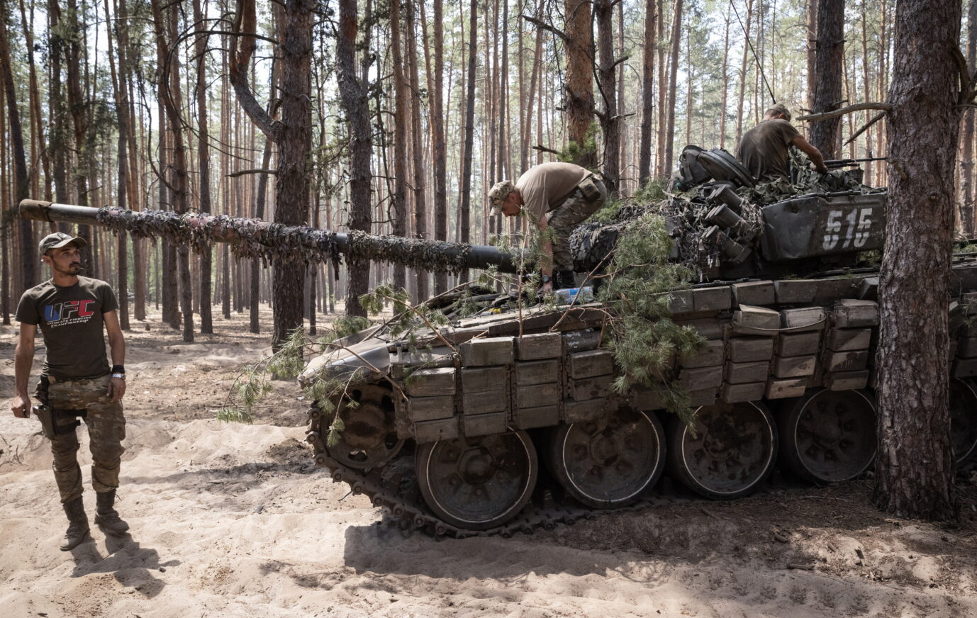 Pro-russische Separatisten bereiten ihren Panzer im Raum Donezk für weitere Einsätze vor Foto: picture alliance/dpa/TASS | Stanislav Krasilnikov