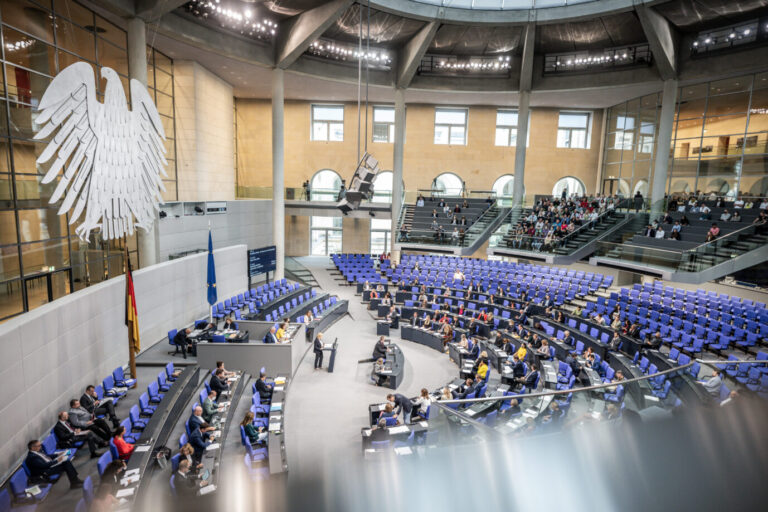 28 Abgeordnete von SPD, Grünen, CDU und FDP tauchen im Lobbyregister des Bundestags auf Foto:picture alliance/dpa | Michael Kappeler