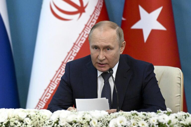 Rußlands Präsident Wladimir Putin bei einem Treffen des Astana-Formats in Teheran Der Staatschef macht die EU für die drohende Gas-Krise verantwortlich Foto: picture alliance / ASSOCIATED PRESS | Grigory Sysoev