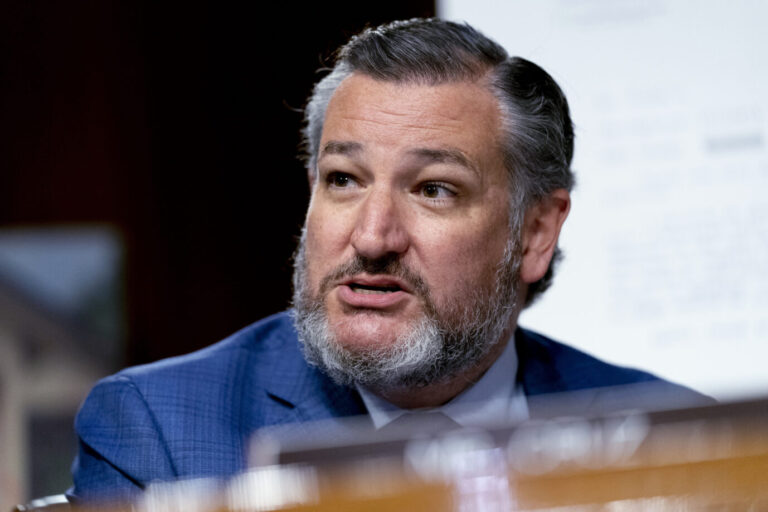 Texas republikanischer Senator Ted Cruz ist über die Einschränkung der New York Post-Berichte im Wahlkampf empört und spricht offen von "Korruption" Foto: picture alliance / ASSOCIATED PRESS | Andrew Harnik