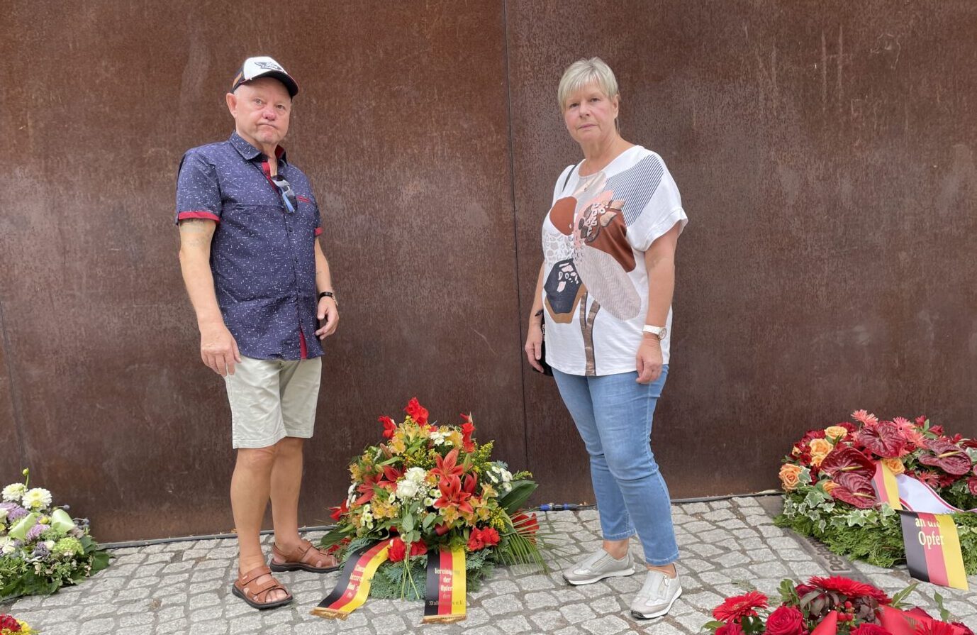 Manfred Raffel und seine Frau: Sie wurden nicht zum gedenken eingeladen Foto: Meckelein