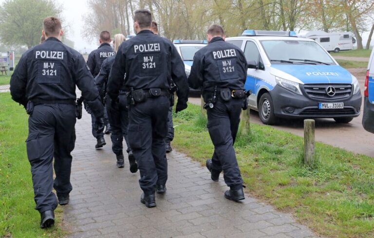 Die Polizei Mecklenburg-Vorpommern im Einsatz: Der Einsatz gegen einen Syrer in Greifswald endete tragisch.