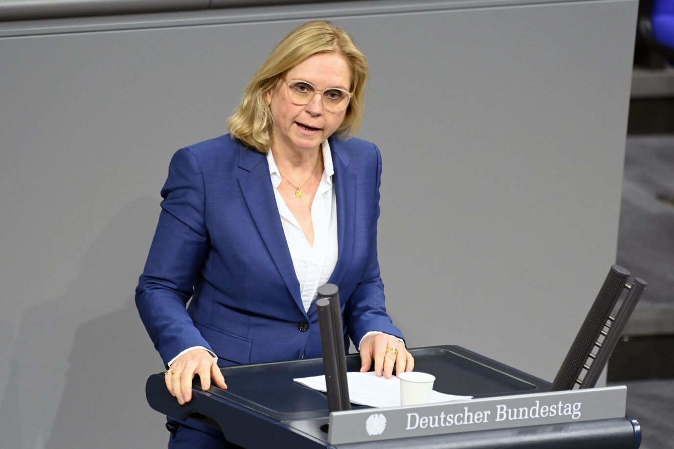 Andrea Lindholz spricht im Januar 2022 im Deutschen Bundestag