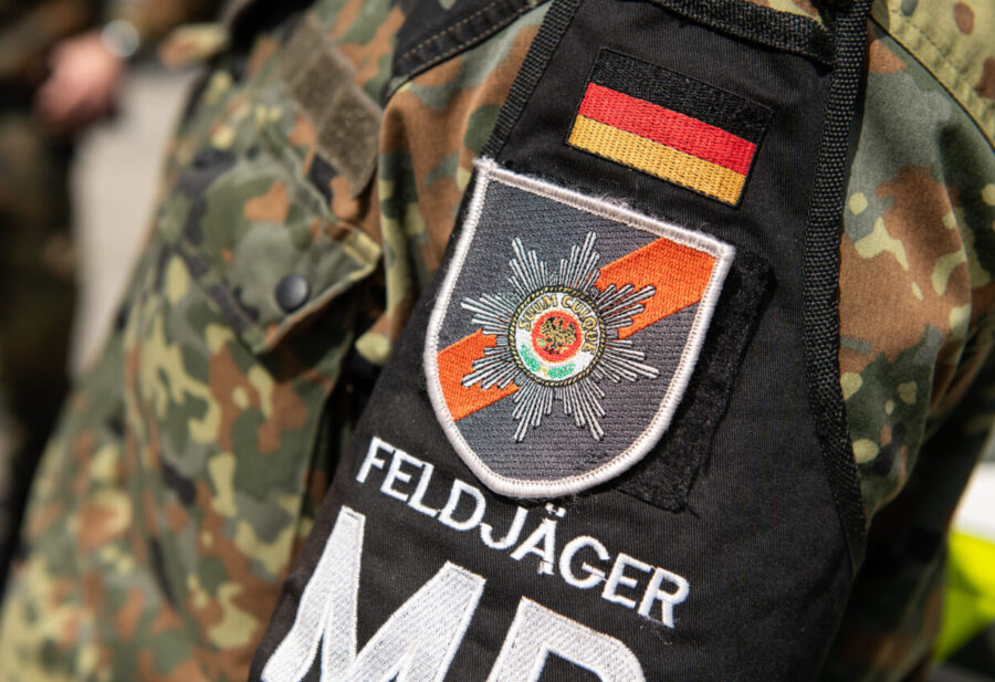 Feldjäger dürfen Motto „suum cuique“ behalten