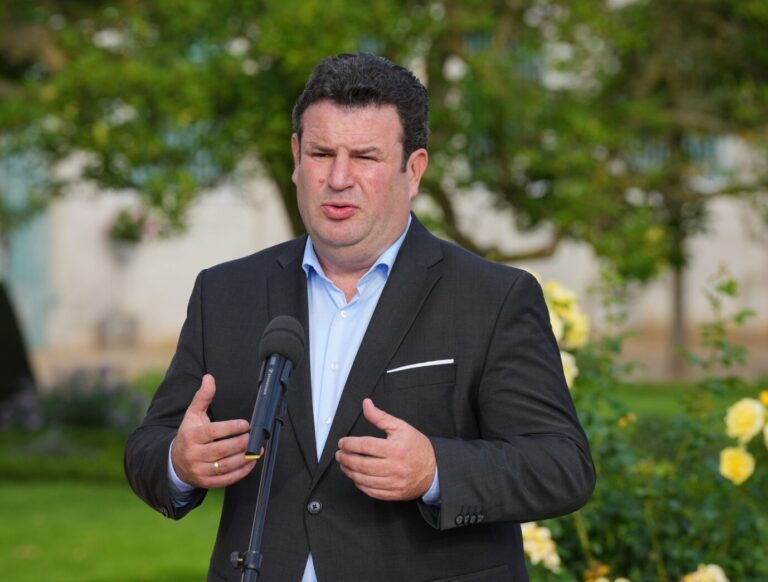 Hubertus Heil (SPD), Bundesminister für Arbeit und Soziales, während der Kabinettsklausur Ende August in Meseberg. Foto: picture alliance/dpa | Soeren Stache