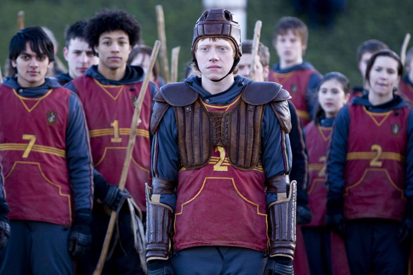 Szene aus dem Film Harry Potter: Gryffindors Quidditch-Mannschaft macht sich bereit für ein Spiel