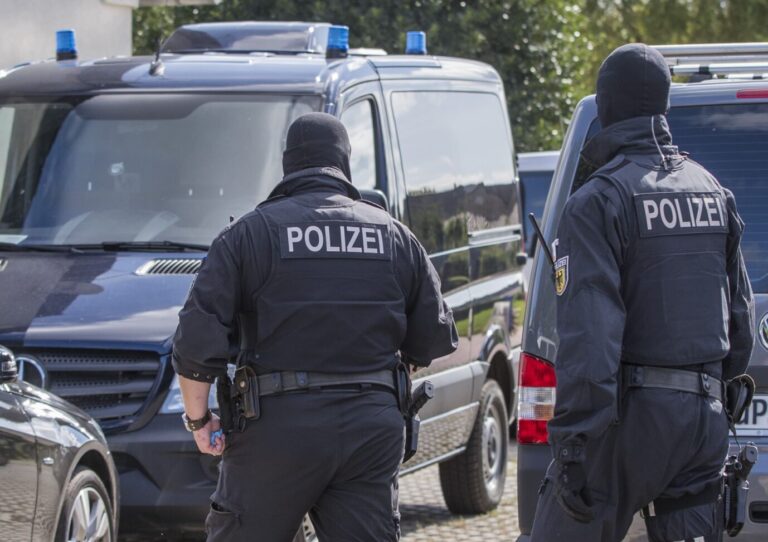 Um Terroranschläge zu vereiteln: Beamte des BKA im Einsatz in Mecklenburg-Vorpommern 2017