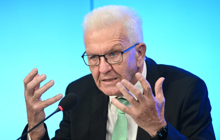 Baden-Württembergs Ministerpräsident Winfried Kretschmann: Populisten und Demokratieverächter, die nur billige Parolen und leere Versprechungen haben“, schürten Ängste