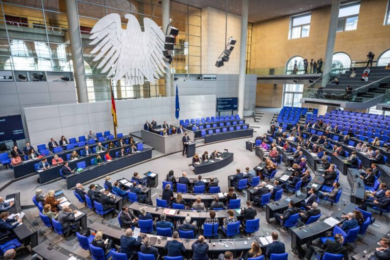 Der Bundestag verschärft den Volksverhetzungsparagraph (Symbolbild)