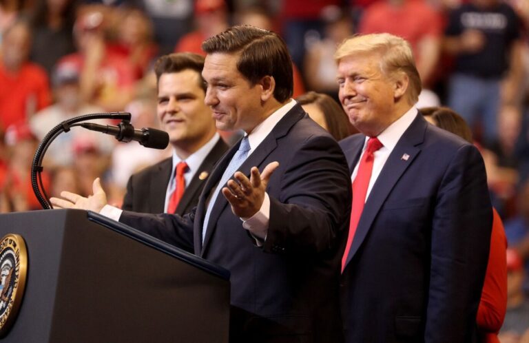 Ron DeSantis und Donald Trump bei einer Veranstaltung 2019 in Florida