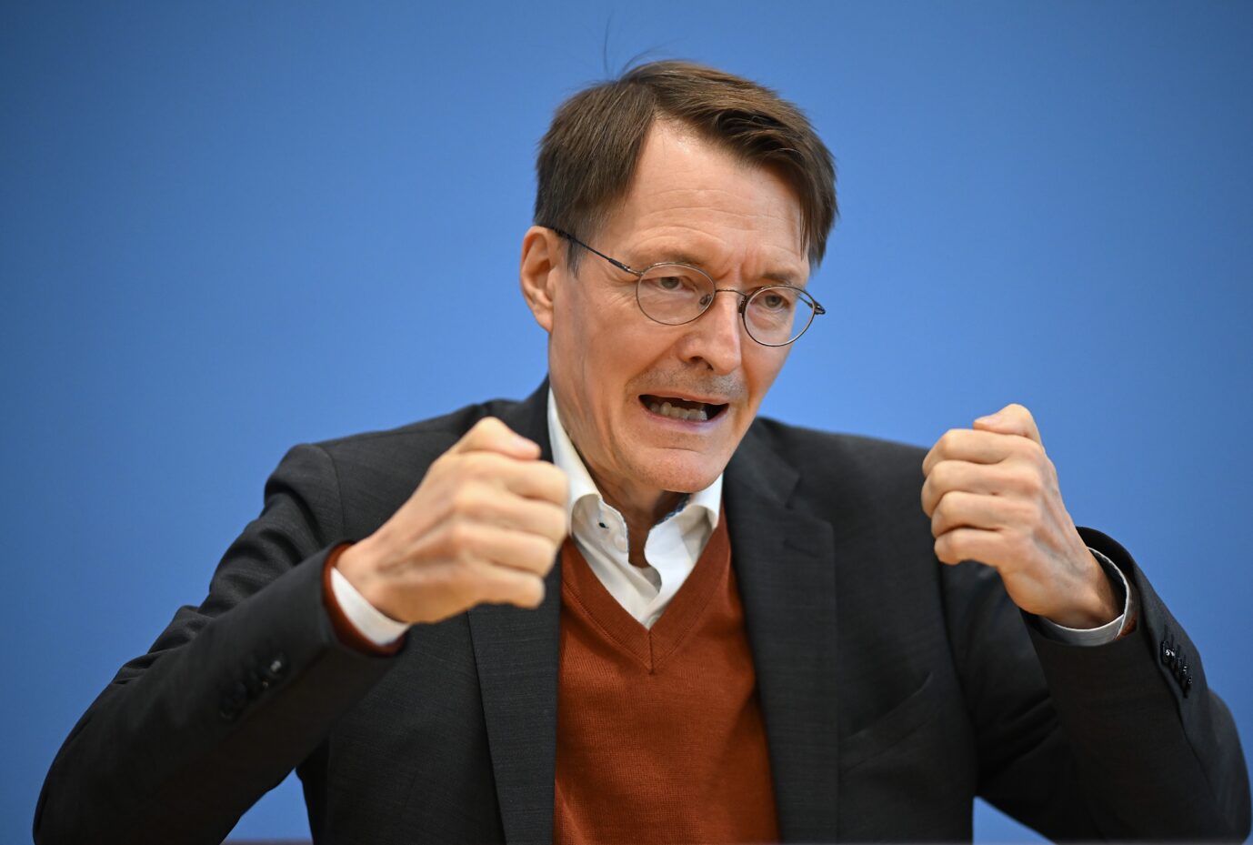 Gesundheitsminister Karl Lauterbach (SPD) startete neue Corona-Impfkampagne