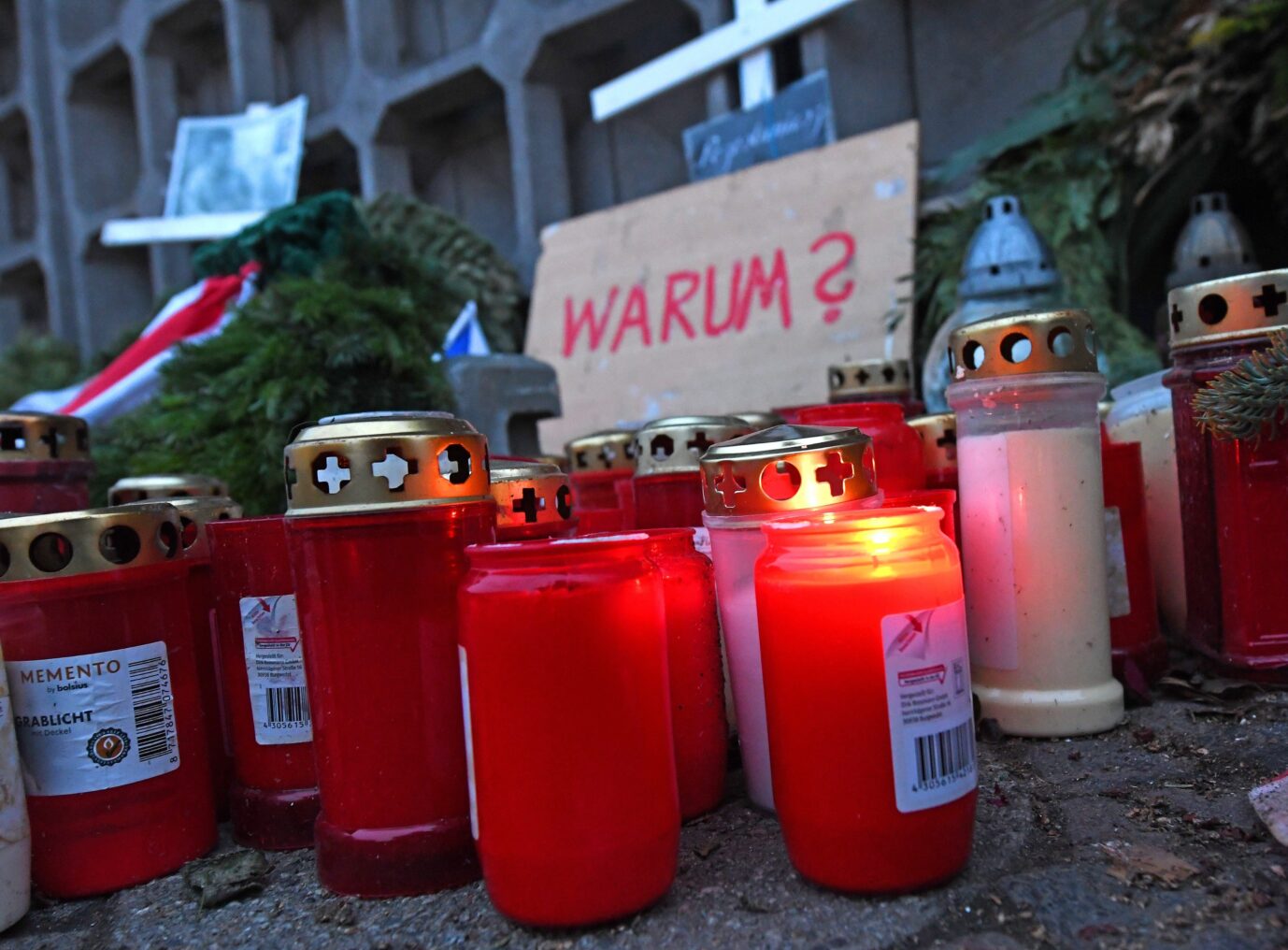 Trauer nach dem Anschlag des islamistischen Gefährders Anis Amri am Breitscheidplatz in Berlin 2016.