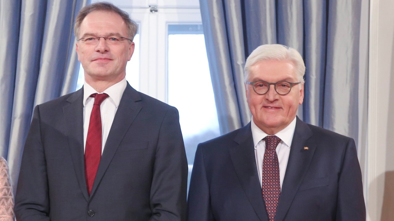 Seite an Seite mit Bundespräsident Frank-Walter Steinmeier: Deutschlandradio-Chef Stefan Raue, führender Repräsentant des ÖRR.