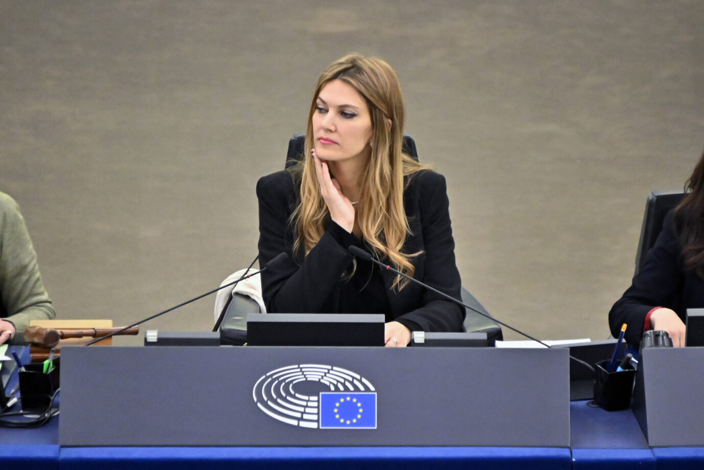 Bleibt über Weihnachten in Haft: Die abgesetzte EU-Parlamentsvizepräsidentin Eva Kaili steht unter schwerem Verdacht.