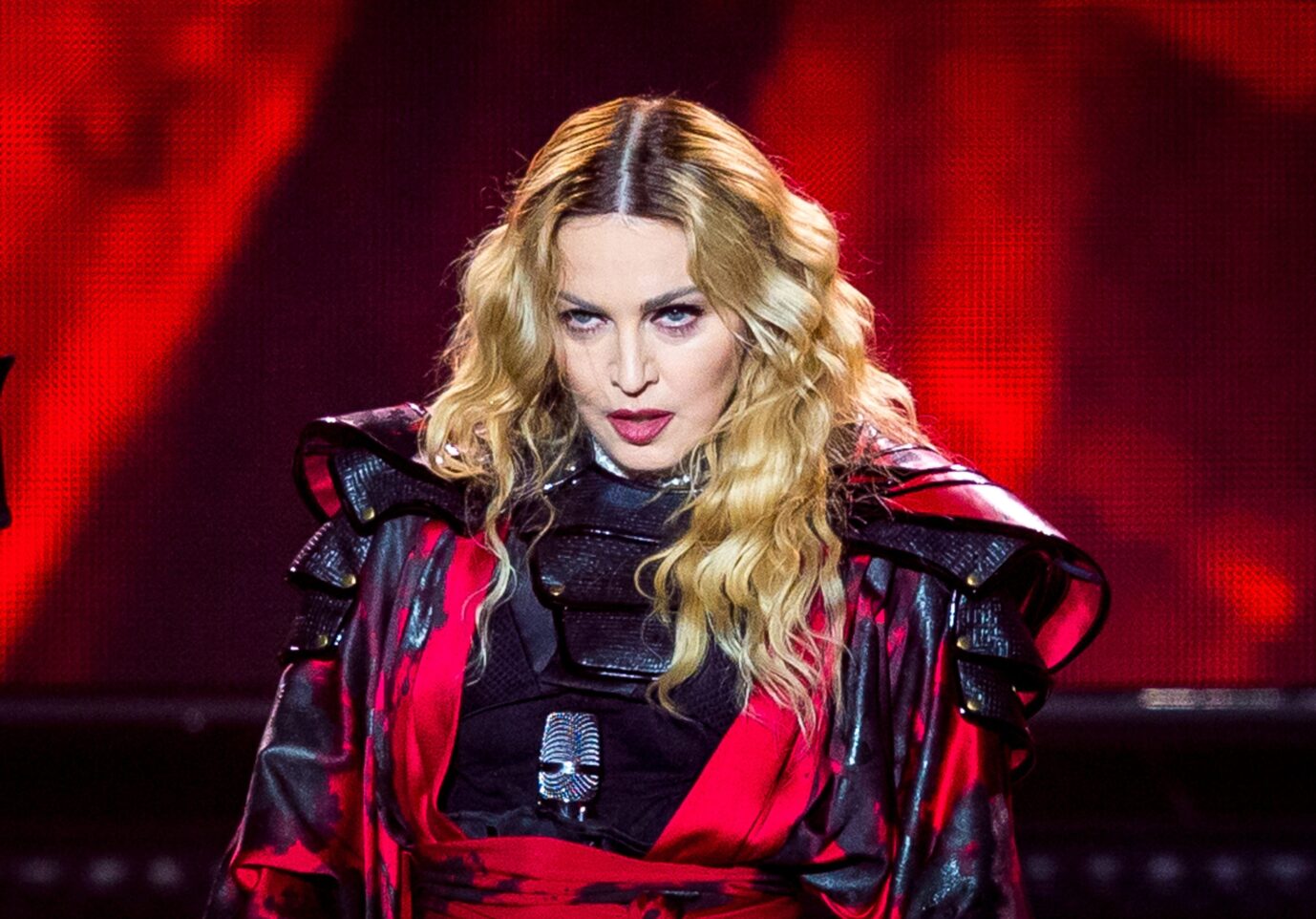 Sängerin Madonna: Auf ihre Fotostrecke in der US-Zeitschrift „Vanity Fair“ reagieren besonders christliche Leser empört