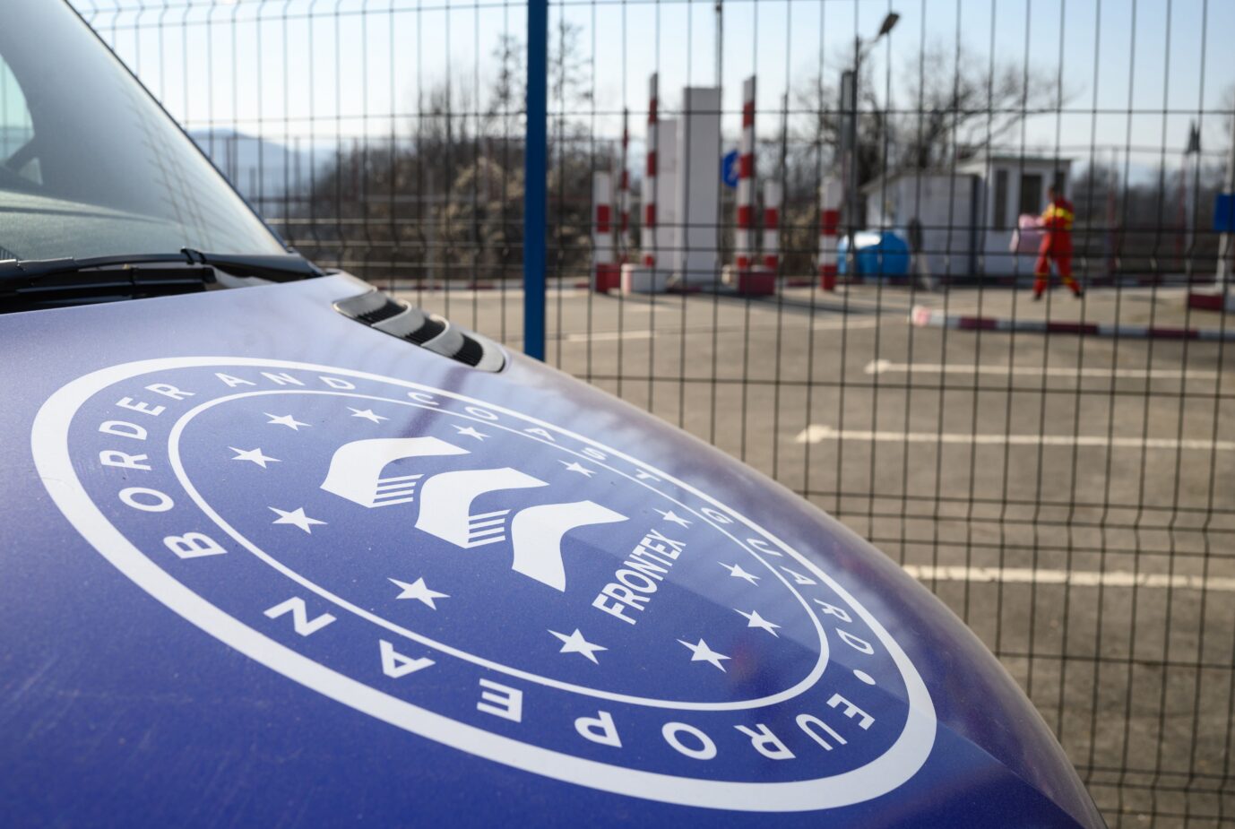 Ein Wagen der europäischen Grenzagentur Frontex steht am rumänisch-ukrainischen Grenzübergang – über 300.000 illegale Grenzübertritte hat die Behörde 2022 registriert