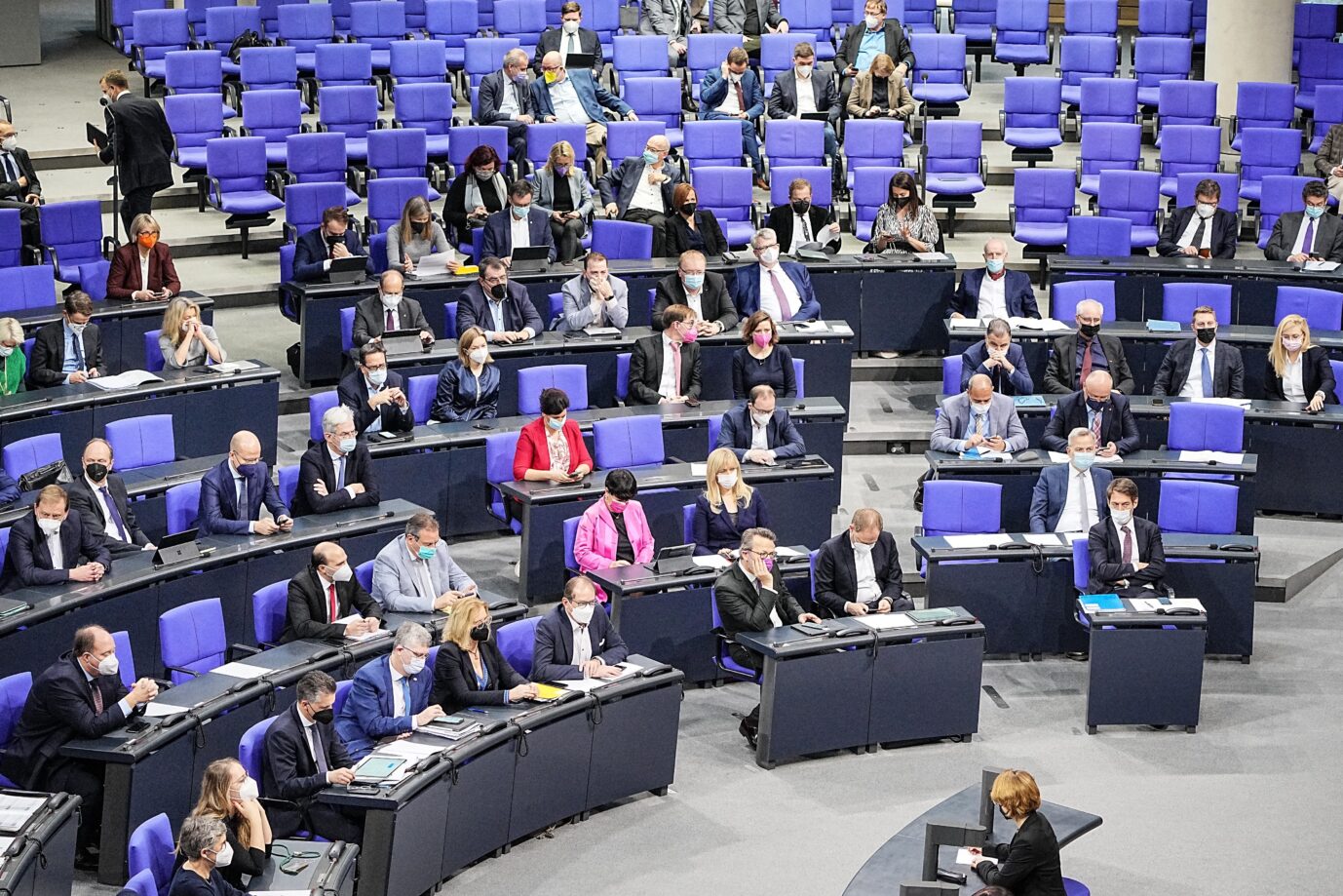 Die Sitzreihen von AfD (r-l), FDP und CDU/CSU im Plenum des Bundestages: rechte Mehrheiten statt linker Nasenring