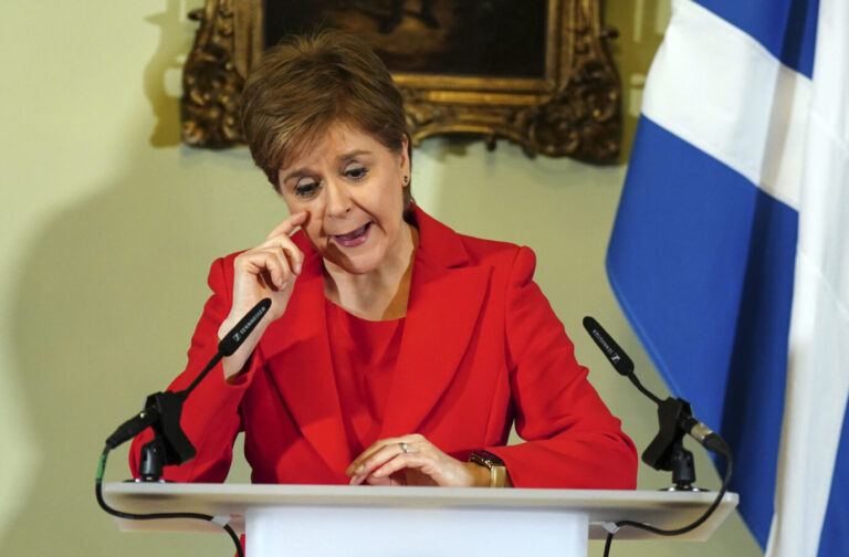 Schottlands Regierungschefin Nicola Sturgeon macht den Weg für einen Amtsnachfolger frei