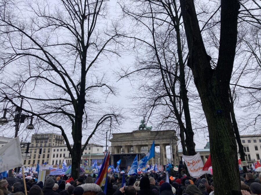 Protest vor dem Brandenburger Tor Foto: JF