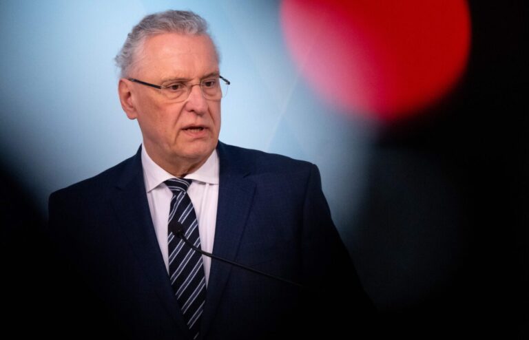 Kein Täter von Haßkriminalität solle sich in Bayern in Sicherheit wiegen, gibt die CSU bekannt – damit die Zahlen nicht weiter steigen, will sie nun einen neuen Beauftragten einsetzen