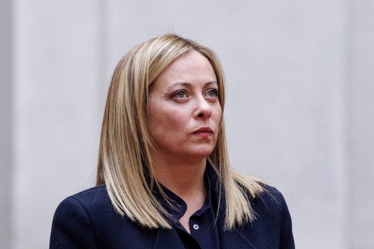 Giorgia Meloni freut sich über das neue Gesetz zu Femizide, das Morde an Frauen nicht mehr als "normale" Morde bewerten soll.| Foto: picture alliance / Sipa USA | LiveMedian