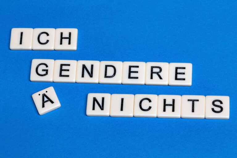 „Gendergerechte Sprache“? Offenbar haben die meisten Deutschen zurzeit andere Sorgen – denn immer mehr Menschen geben an, das Thema unwichtig zu finden