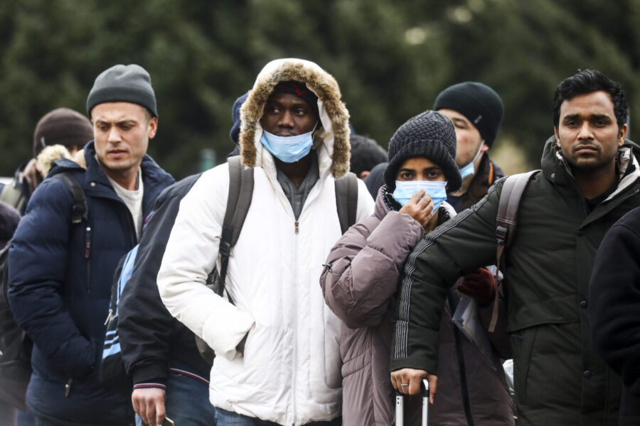 Migranten reisen über die Ukraine nach Deutschland: Wer als sogenannter ukrainischer Drittstaatsangehöriger nach Deutschland kommt, erhält in Hessen Bürgergeld (Archivbild).