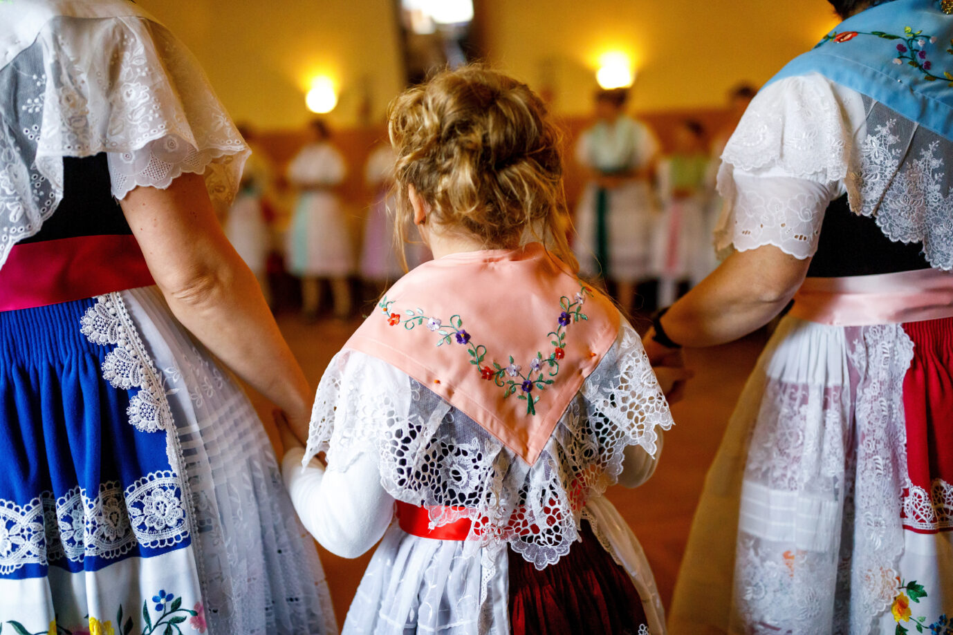 Frauen in sorbischer Tracht: Die Tradition ist lebendig